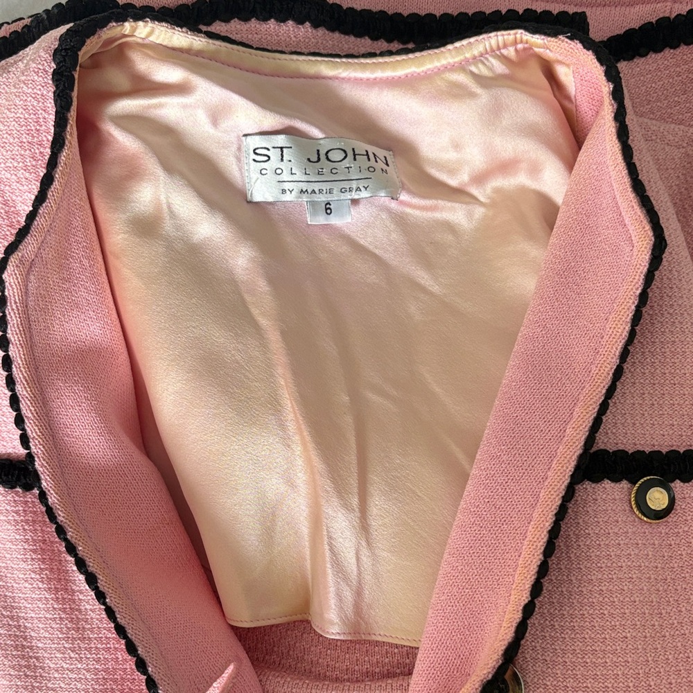 St. John Pink Blazer with Black Accents - Picture 9 of 12